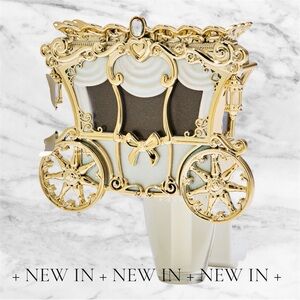 NEW 2026 DISNEY PRINCESS CARRIAGE W/PROJECTION WALLFLOWER PLUG IN ⭐️⭐️